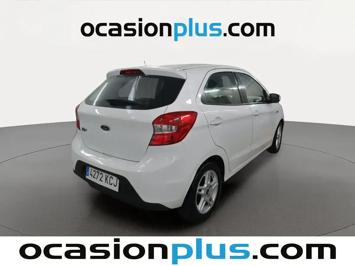 Usado Ford Ka Ultimate 85 CV (62 kW) 2017 Blanco Berlina