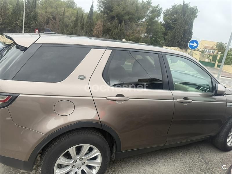 Usado Land Rover Discovery Sport HSE 150 CV (110 kW) 2016 Gris / plata SUV