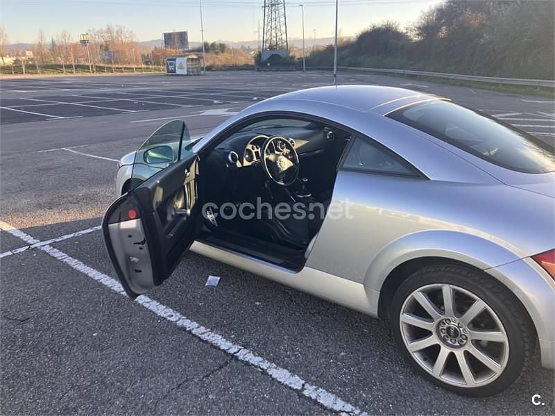 Gris / plata Usado 1999 Audi TT Coupe | 6000 € (Precio justo) - Imagen 1/4