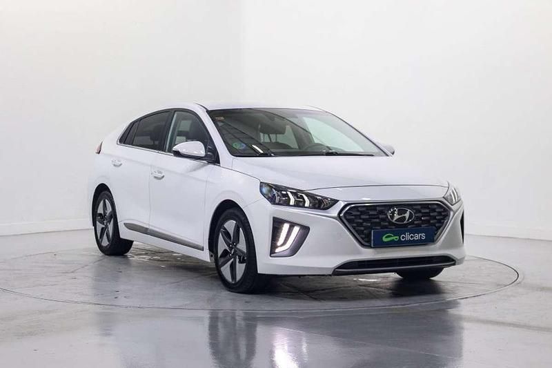 Usado Hyundai Ioniq 105 CV (77 kW) 2021 Blanco Utilitario