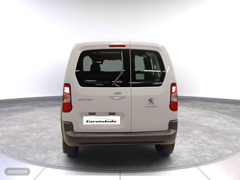 Usado Peugeot Rifter Allure 100 CV (73 kW) 2023 Blanco Monovolumen