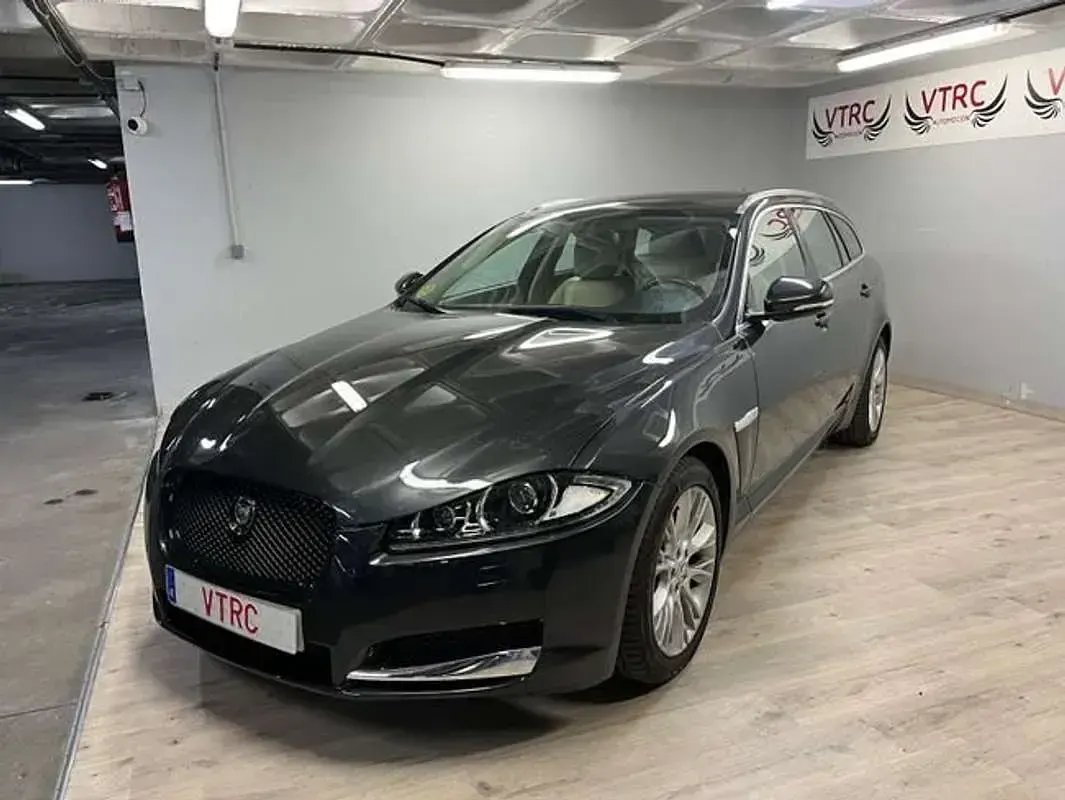 Usado Jaguar XF Sportbrake Luxury 200 CV (147 kW) 2013 Azul Familiar