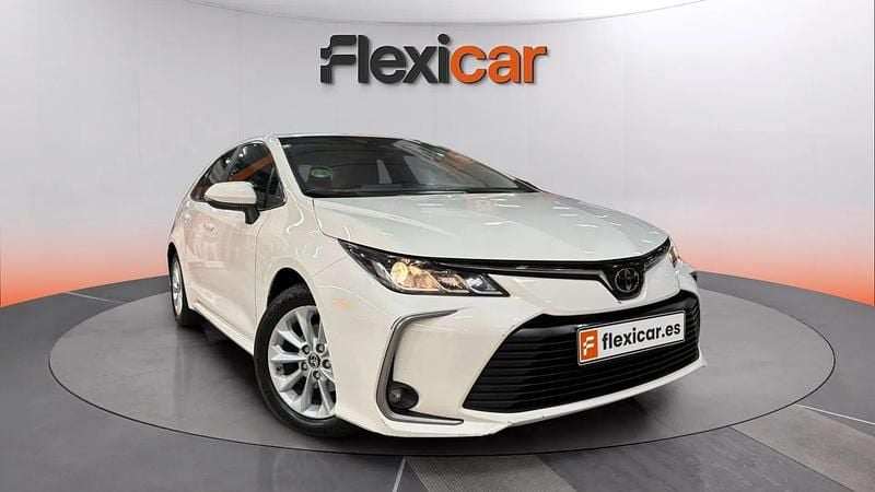 Używany Toyota Corolla Active 125 KM (91 kW) 2022 Sedan/Limuzyna