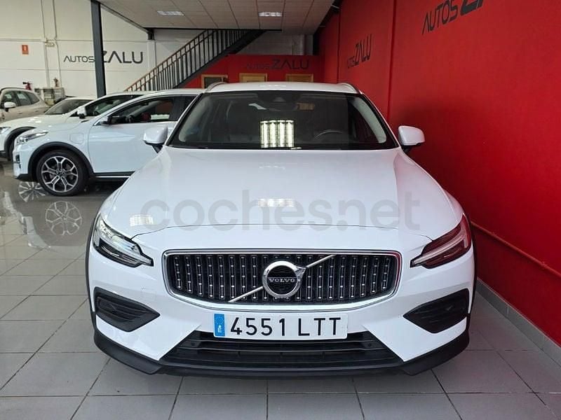 Usado Volvo V60 CC Pro 197 CV (144 kW) 2021 Blanco Familiar