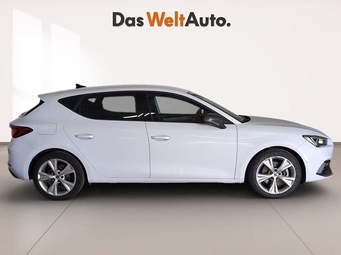 Usado Seat Leon FR 130 CV (95 kW) 2023 Blanco Berlina