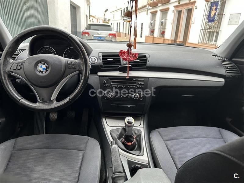 Usado BMW 118 122 CV (89 kW) 2007 Blanco Utilitario