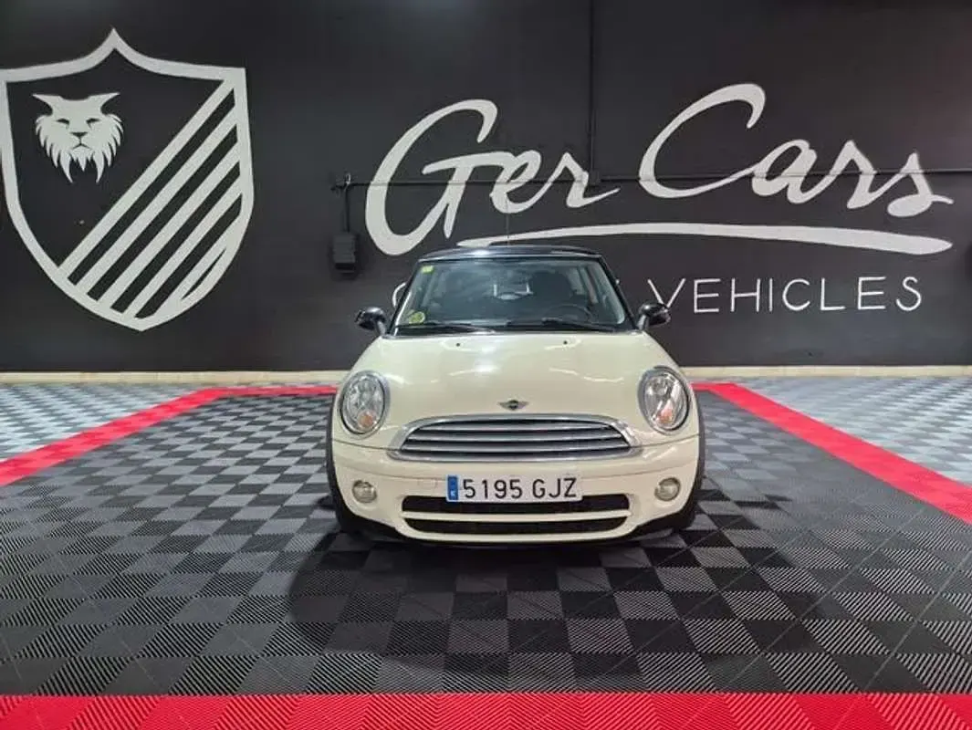 Usado Mini Cooper 111 CV (81 kW) 2009 Blanco Utilitario