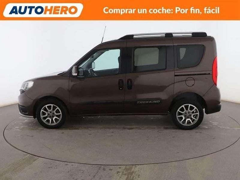 Usado Fiat Doblò Trekking 121 CV (88 kW) 2017 Gris Monovolumen