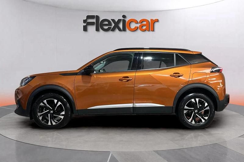 Usado Peugeot 2008 Active 131 CV (96 kW) 2022 Naranja SUV