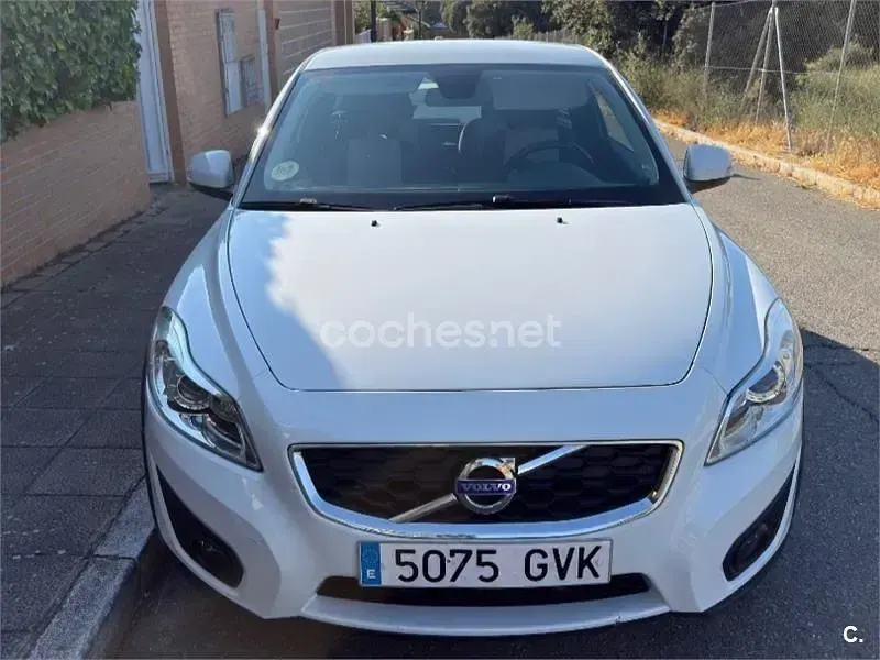 Usado Volvo C30 Momentum 109 CV (80 kW) 2010 Blanco Utilitario