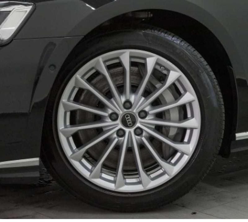 Usado Audi A8L 462 CV (339 kW) 2023 Negro Berlina