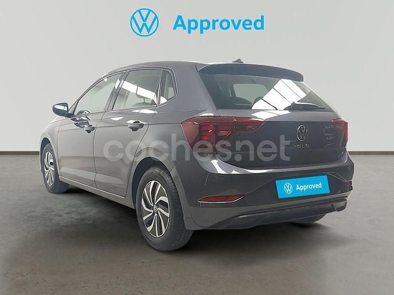 Usado VW Polo Life 95 CV (69 kW) 2024 Gris / plata Berlina
