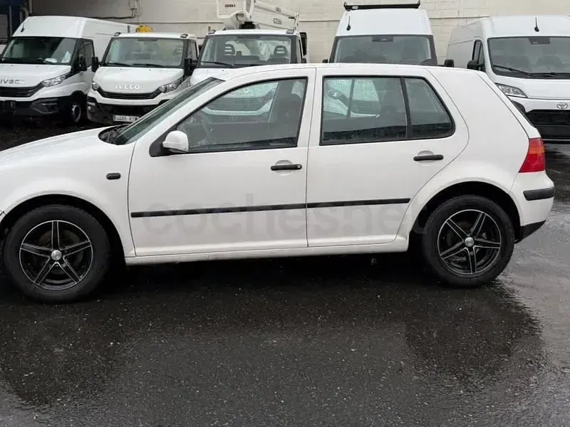 Usado VW Golf IV Conceptline 90 CV (66 kW) 2000 Blanco Berlina