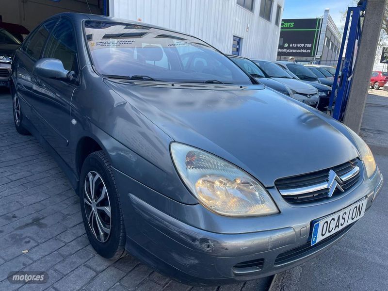 Usado Citroën C5 110 CV (80 kW) 2002 Gris Berlina