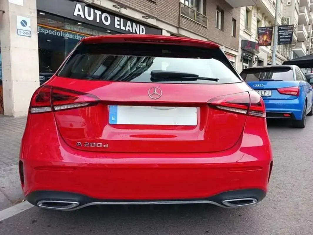Usado Mercedes A200 AMG 150 CV (110 kW) 2019 Rojo Berlina