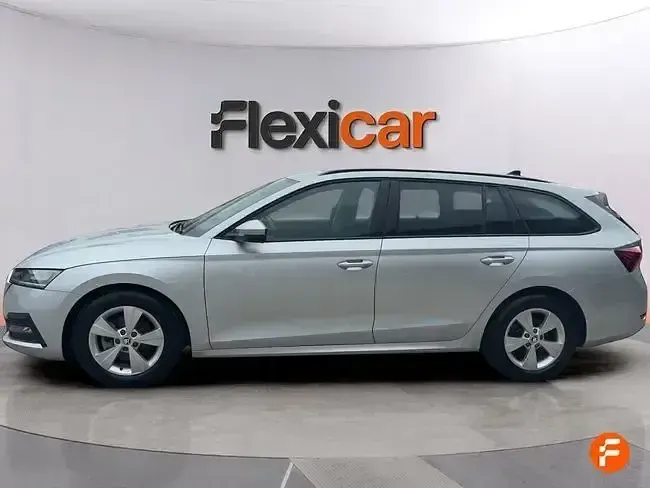 Usado Skoda Octavia Ambition 150 CV (110 kW) 2022 Gris