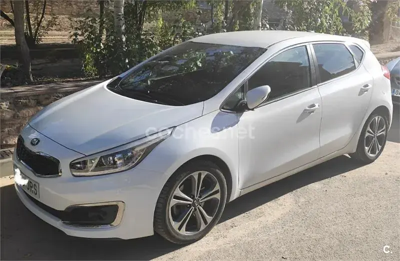 Usado Kia Ceed GT 136 CV (100 kW) 2016 Blanco Berlina