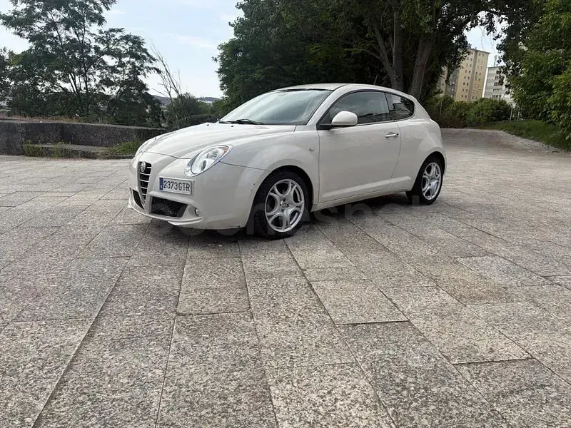 Usado Alfa Romeo MiTo Distinctive 90 CV (66 kW) 2010 Beige Utilitario