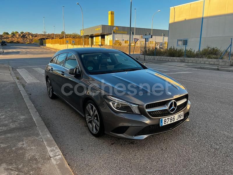 Gris / plata Usado 2016 Mercedes CLA220 Berlina | 15.900 € (Precio justo) - Imagen 1/4