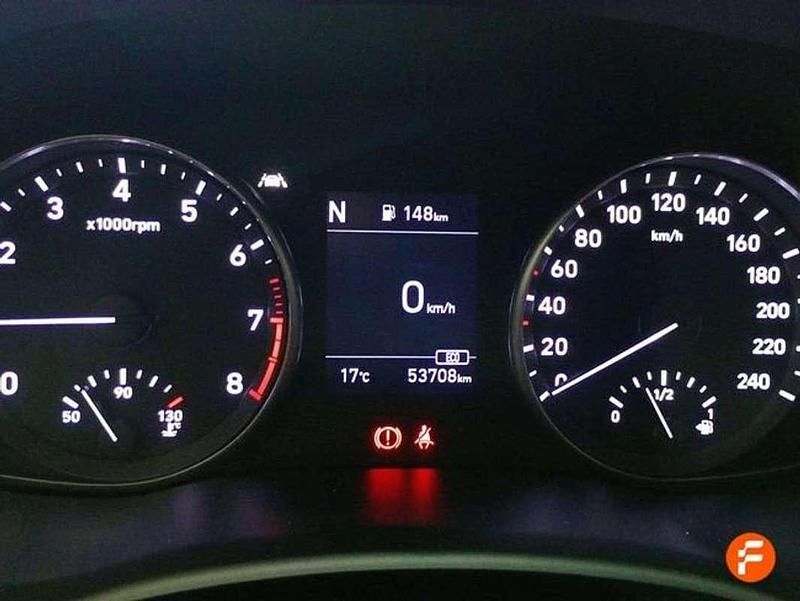 Usado Hyundai i30 120 CV (88 kW) 2022 Rojo Berlina