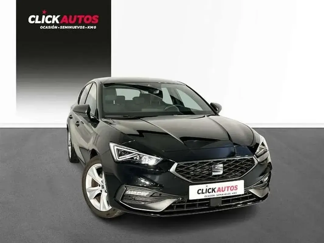 Usado Seat Leon FR 131 CV (96 kW) 2023 Negro Berlina