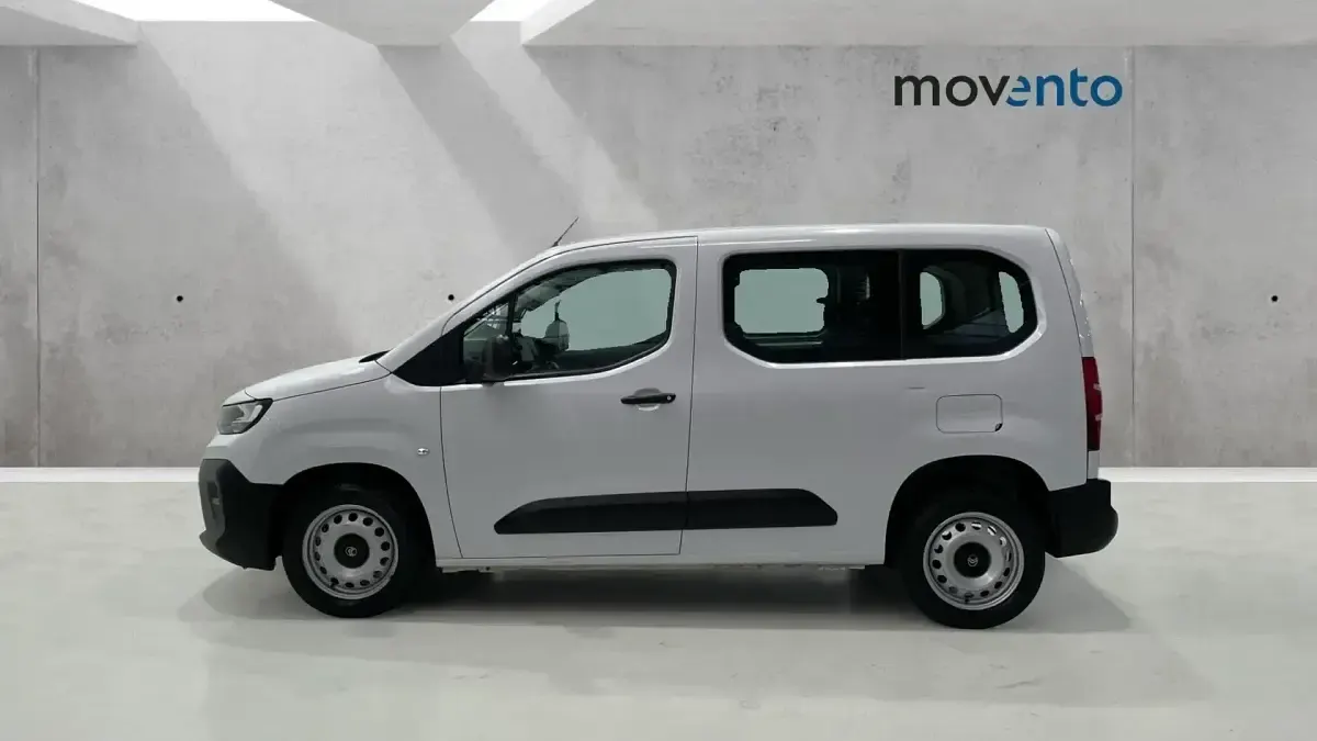 Usado Citroën Berlingo 102 CV (75 kW) 2024 Blanco Monovolumen