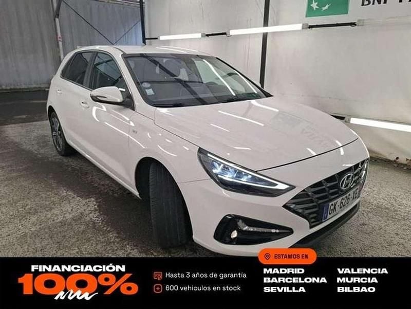 Usado Hyundai i30 N Line 120 CV (88 kW) 2023 Blanco Berlina