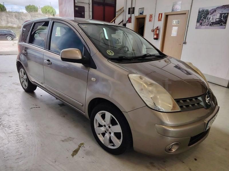 Usado Nissan Note Tekna 86 CV (63 kW) 2007 Beige Utilitario