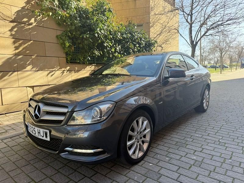 Usado Mercedes C180 156 CV (114 kW) 2012 Negro Coupe