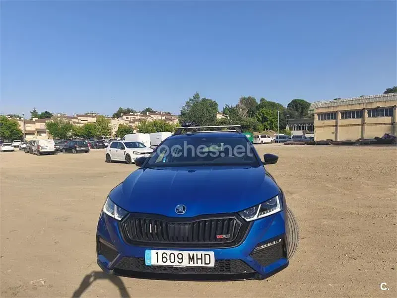 Usado Skoda Octavia RS 245 CV (180 kW) 2024 Azul Familiar