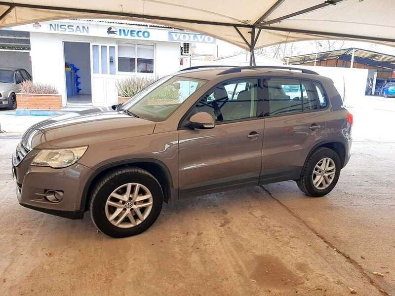 Usado VW Tiguan Advance 140 CV (102 kW) 2009 Varios colores SUV