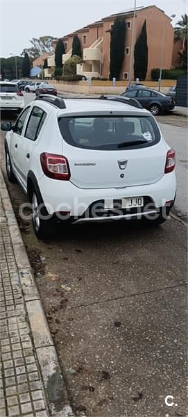 Usado Dacia Sandero Stepway 90 CV (66 kW) 2015 Blanco Berlina