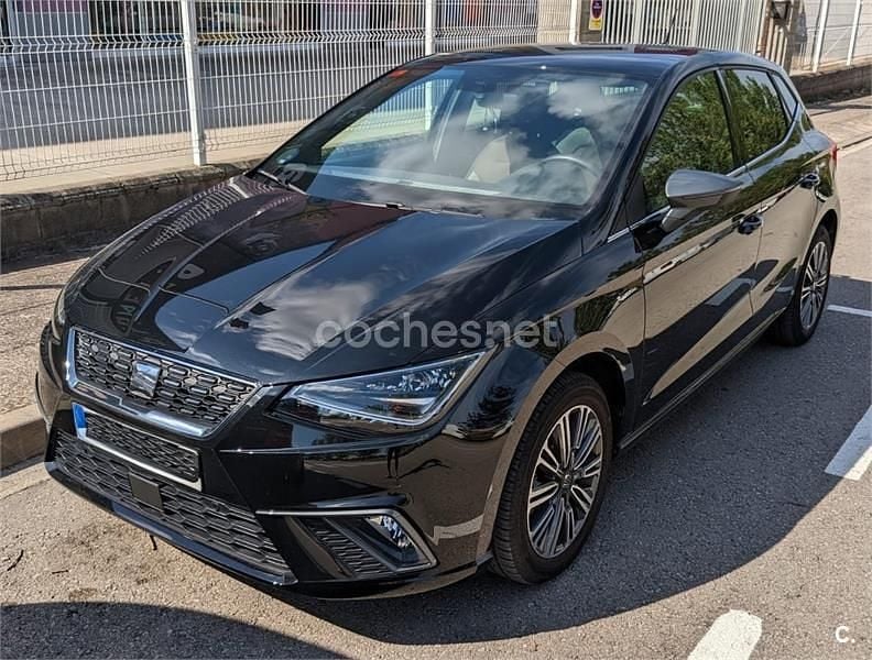 Usado Seat Ibiza XCELLENCE 90 CV (66 kW) 2018 Negro Utilitario