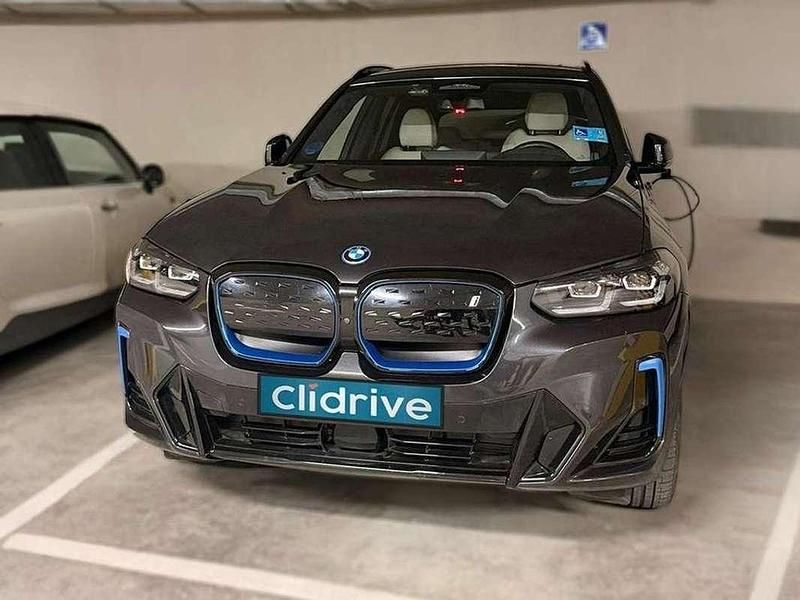 Usado BMW iX3 M Sport 210 kW (286 CV) 2022 Negro SUV