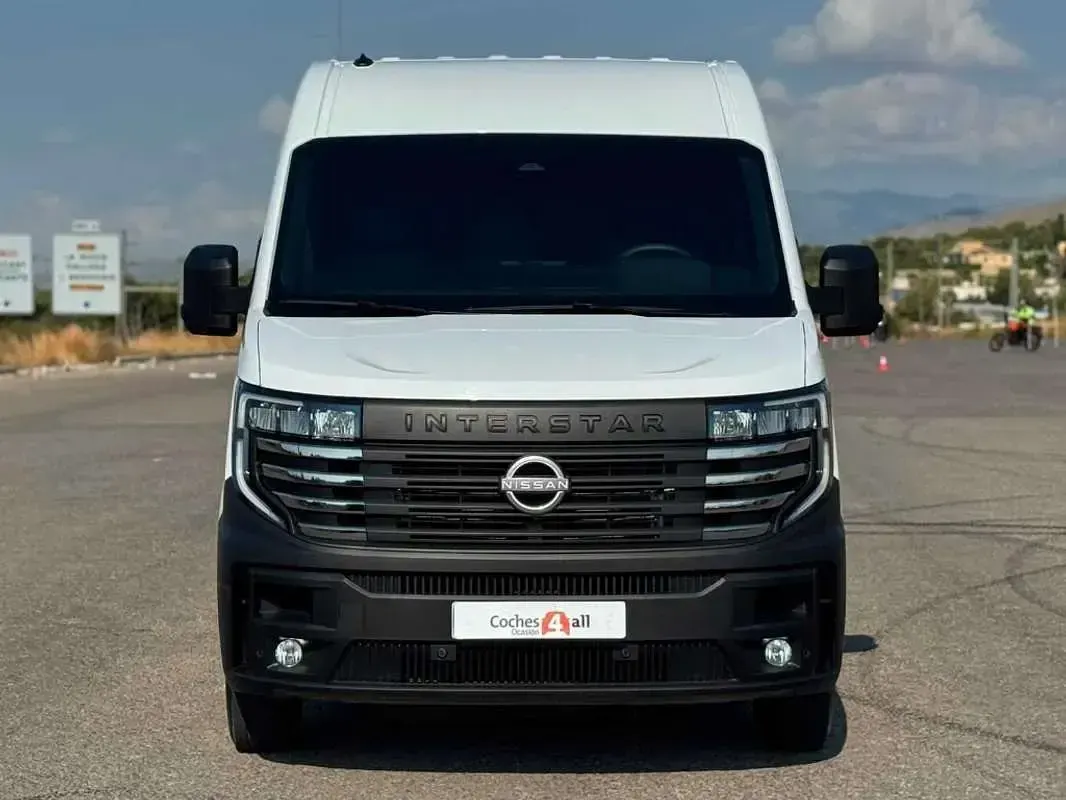 Usado Nissan Interstar N-Connecta 131 CV (96 kW) 2025 Blanco Van