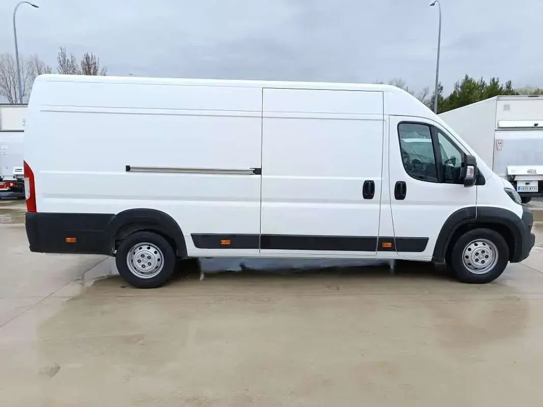 Usado Peugeot Boxer S 140 CV (102 kW) 2020 Blanco Van