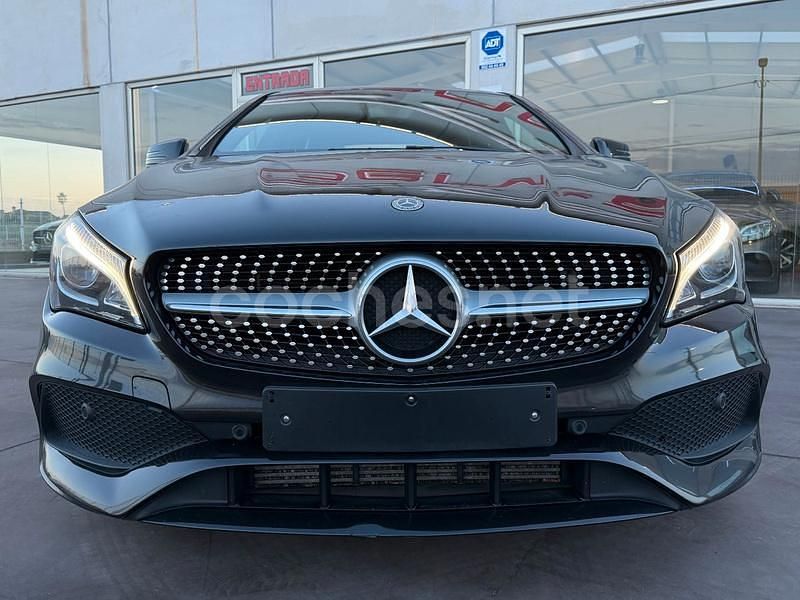 Usado Mercedes CLA200 136 CV (100 kW) 2019 Negro Berlina