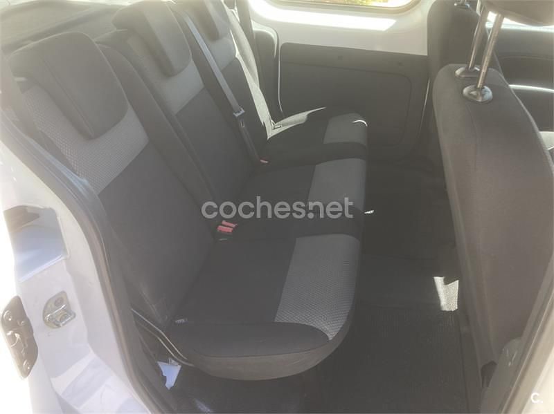 Usado Renault Kangoo Edition One 95 CV (69 kW) 2021 Blanco Monovolumen