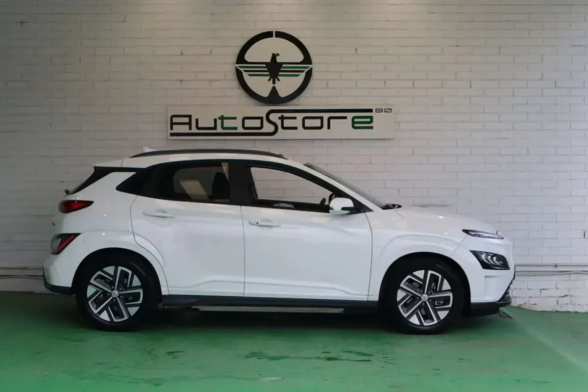 Usado Hyundai Kona Style 150 kW (204 CV) 2022 Blanco SUV