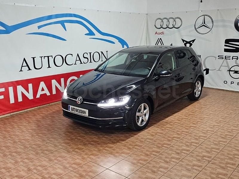 Usado VW Golf VII Advance 150 HP (110 kW) 2019 Preto Sedan