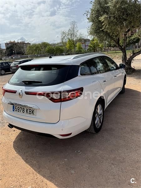 Usado Renault Mégane GrandTour Zen 130 CV (95 kW) 2017 Blanco Familiar