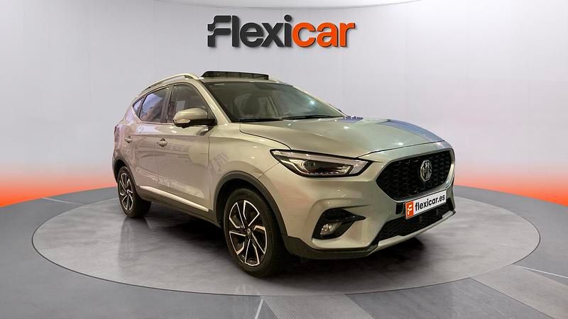 Usado MG ZS Luxury 111 CV (81 kW) 2023 Gris SUV