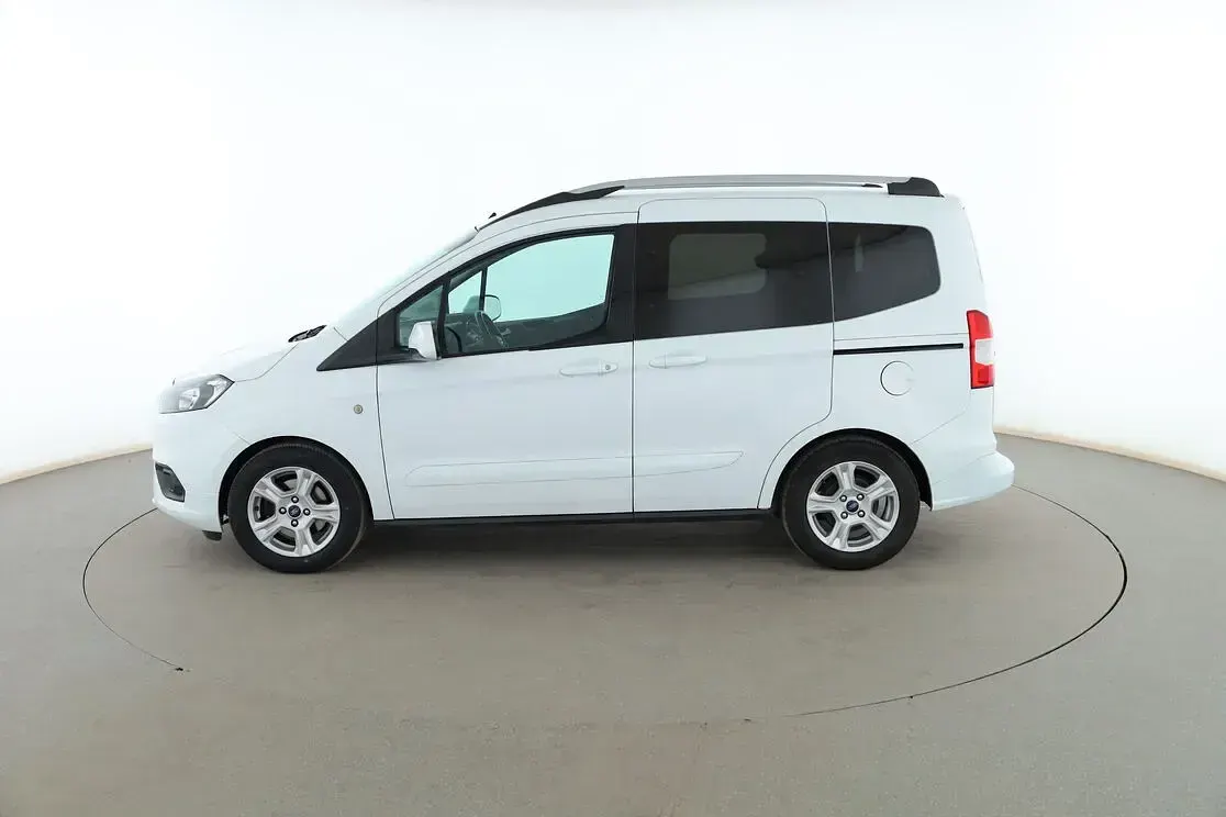 Usado Ford Tourneo Courier Trend 100 CV (73 kW) 2019 Blanco Monovolumen