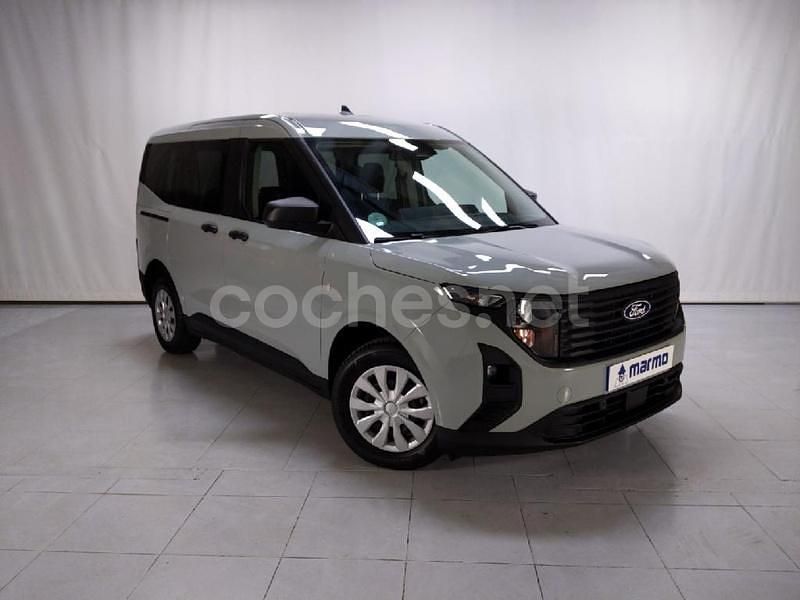 Usado Ford Tourneo Courier Trend 125 CV (91 kW) 2024 Gris / plata Monovolumen