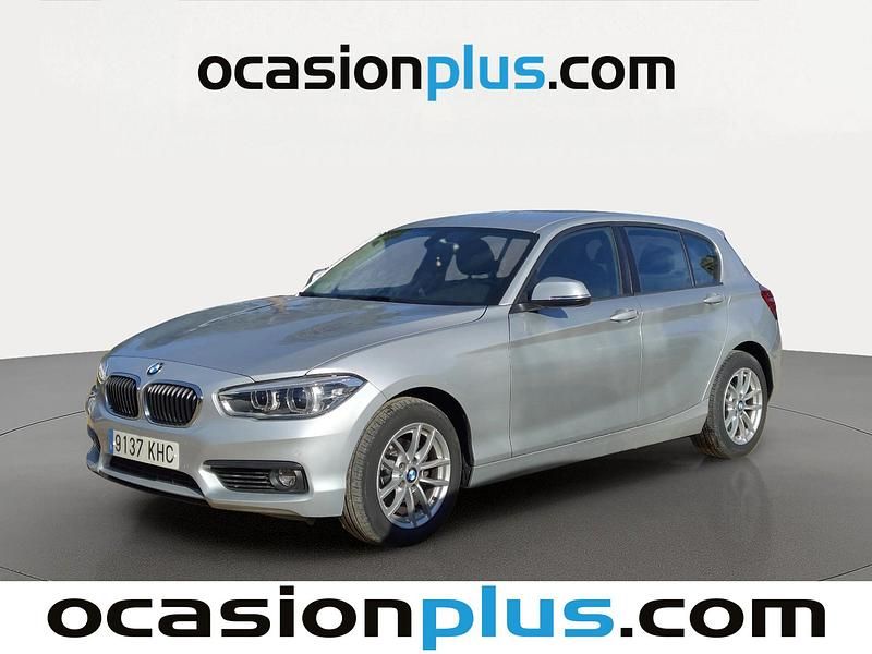 Usado BMW 118 150 CV (110 kW) 2018 Gris plata Utilitario