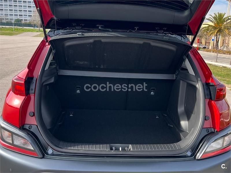 Usado Hyundai Kona 141 CV (103 kW) 2022 Granate SUV