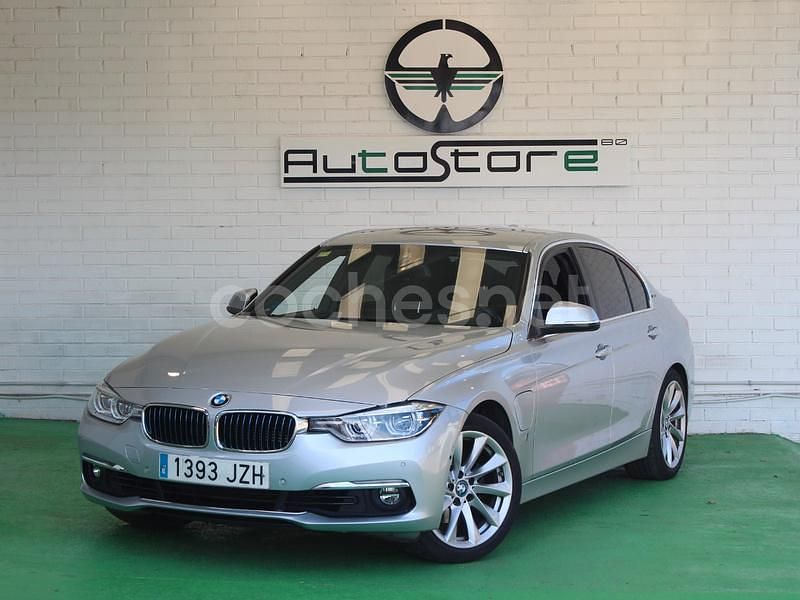 Gris / plata Usado 2017 BMW 330e Comfort Edition Berlina | 21.990 € (Precio justo) - Imagen 1/4