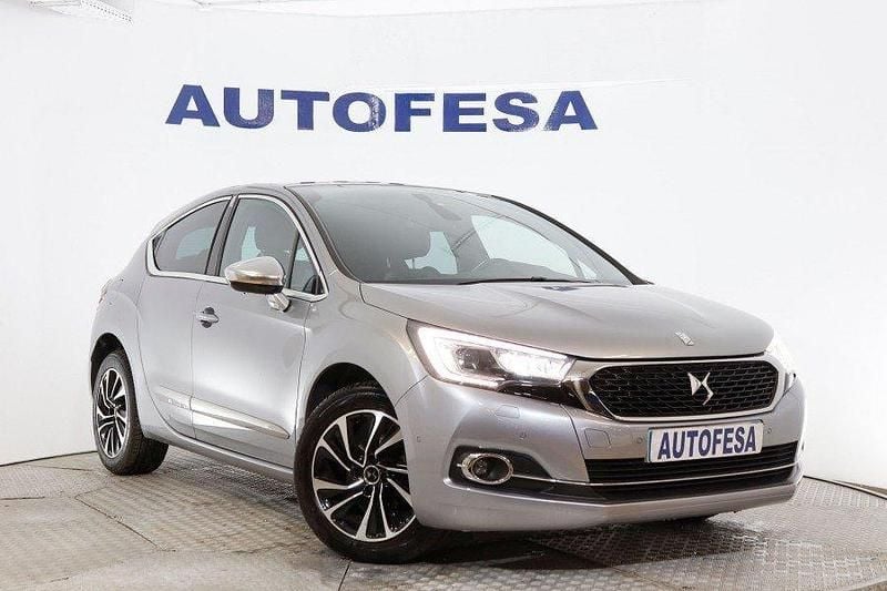 Usado DS Automobiles DS4 Chic 131 CV (96 kW) 2018 Gris SUV