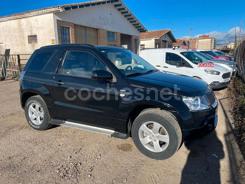 Usado Suzuki Grand Vitara 129 CV (94 kW) 2006 Negro SUV