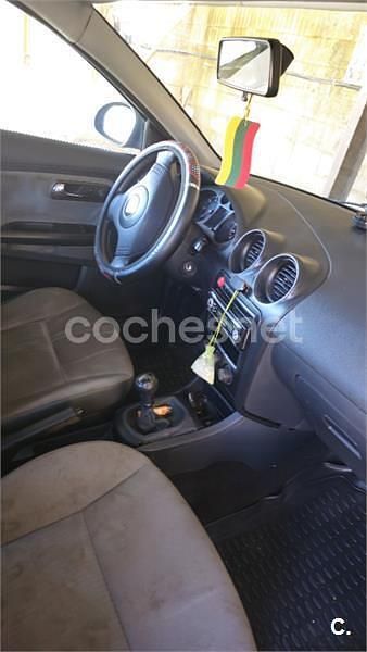 Usado Seat Ibiza Reference 75 CV (55 kW) 2004 Negro Berlina